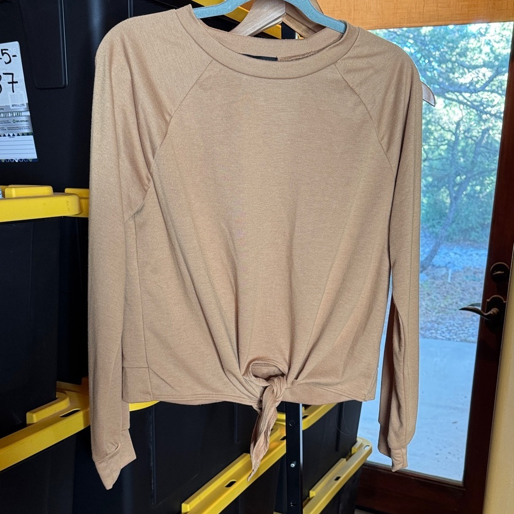 Forever 21 Tie Front Sweatshirt Top Small Camel Brown Long Sleeve Lightweight